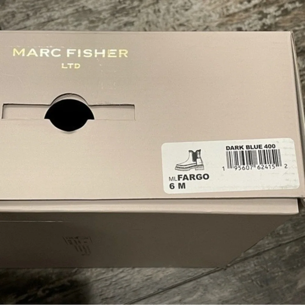Marc Fisher LTD Fargo Dark Blue Faux Shearling Lined Lug Sole Rain Boots Size 6M